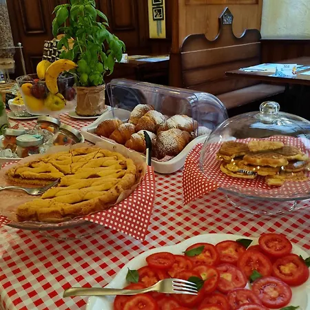 Hotel Vittoria Riva del Garda