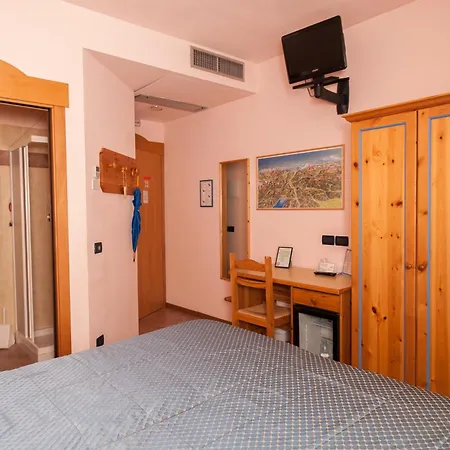 Hotel Vittoria Riva del Garda