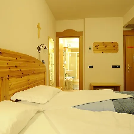 Hotel Vittoria Riva del Garda